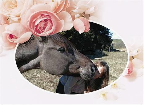 Anden særlig race Hannibal Aflivet 13/6 06 - Hannibal og mig.. Jeg får lige et lille nys.....:-) 10/04-04 Funda har lavet det smukke billede......:-) billede 6