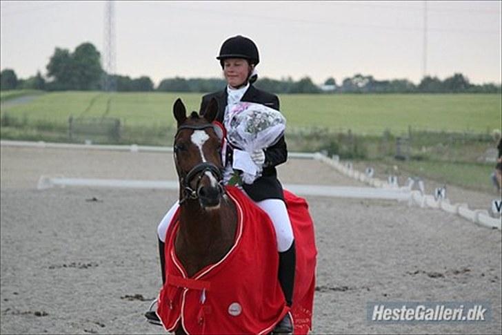 Anden særlig race sartor's robbin *b-pony* - Robbin og mig. Vinder af distriktmesterskab for hold 2010:) foto: sabrina´s mor billede 8