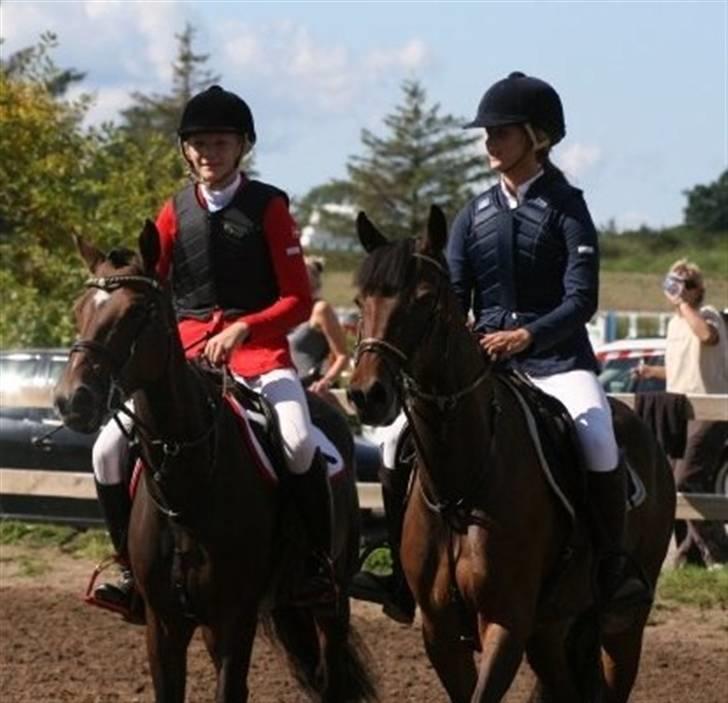 Tysk Sportspony Vivien *SOLGT :'( * - Regitze og jeg til stævne på Helsinge, mit første stævne på hende Foto: Fredde billede 1