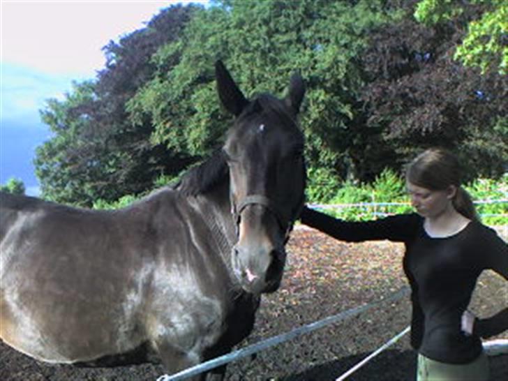 Anden særlig race Fleur  - Billede er taget hos Anni som vi købte hende af billede 2