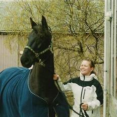 Anden særlig race Tina "har redet"