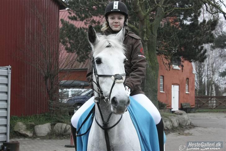 Anden særlig race June R.I.P - June og mig til første ude stævne <3  Fotograf: Louise :D billede 5