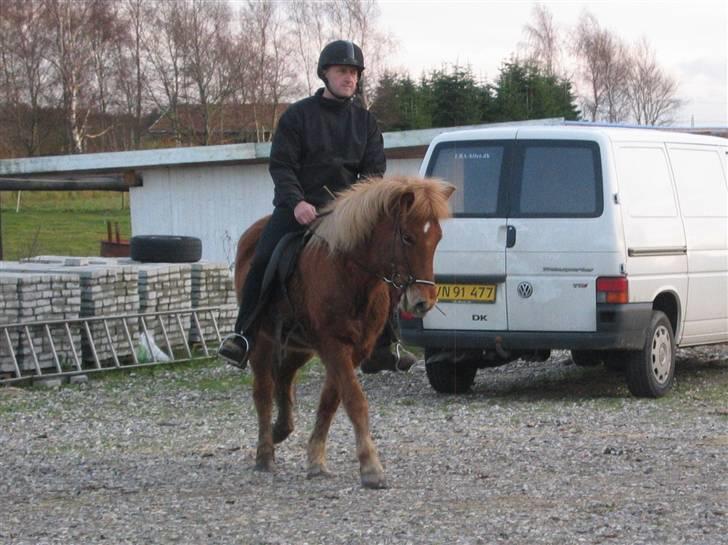 Islænder Askja fra Bomosen - Askja og Peter skridter billede 5