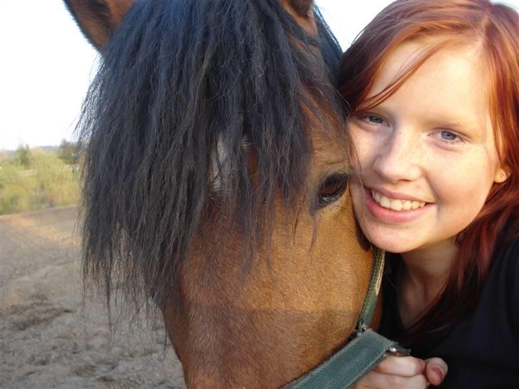 Pinto Chagall *solgt* - Chagall og mig på folden :D billede 5