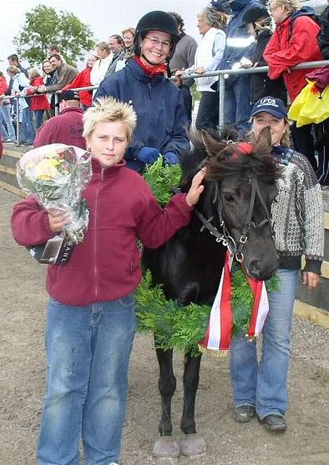 Gotlandsruss Maja (DØD) - Frederik, mig, Maja og Gitte billede 2
