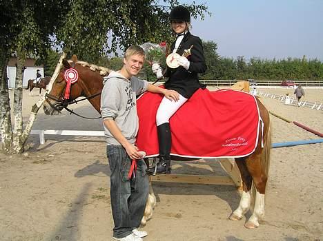 Anden særlig race Irish Magic - Min dejlige pony, vinder af Holbæk Mesterskaberne 2005. Og med min dejlige Mads ved siden af. billede 15