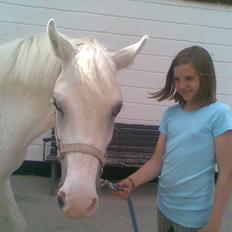 Anden særlig race Cindy