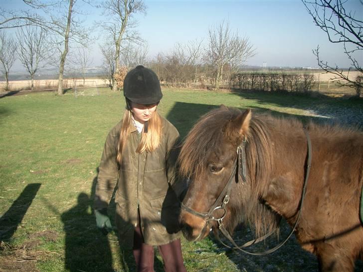 Islænder Hrina fra Udklit - Mig og den smukke<33. Foto: Far.  (MÅ IKKE KOPIERES) billede 15