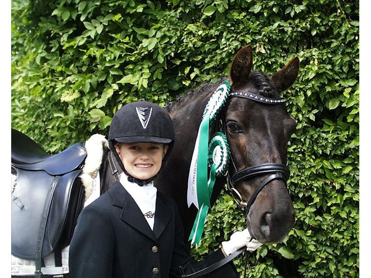 {{currentPhoto.altText}} billede {{currentPhoto.number}}