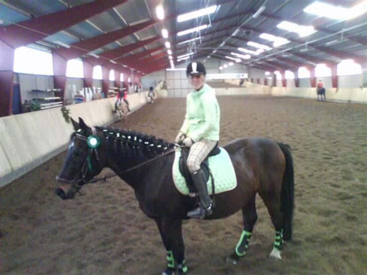 Oldenborg Rexido - Ved godt det ikke er et ret godt billede men måtte bare have det grønne sæt ind=D (Foto: Mor) billede 19