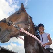 Anden særlig race LindeGaarden's Chablis:) 