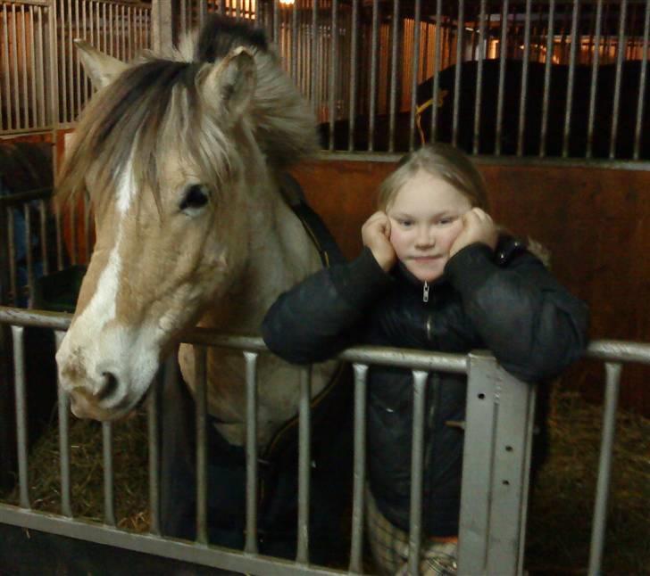 Anden særlig race lucky gamle pony:( - Mig og smukke Lucky første dag han kom... billede 2
