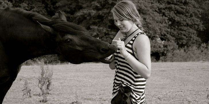 Anden særlig race Shadow - Fjumlegøjen, godt igang med at fuldføre smile tricket til UG <3 Fotograf: Signe Kieler. billede 14