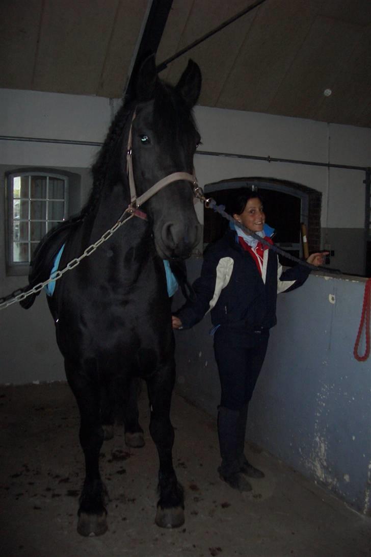 Frieser Lady - 5) Der bliver poseret fra begge sider. billede 5