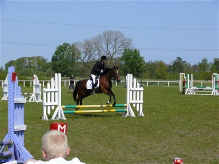 Traver Here To Stay - 2/5-09 Vi kan sørme også springe i god stil. billede 13