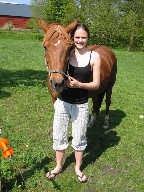 Anden særlig race Cherie - her står min søster med Cherie... billede 1