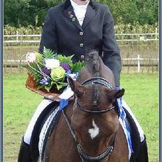 Anden særlig race Tonka