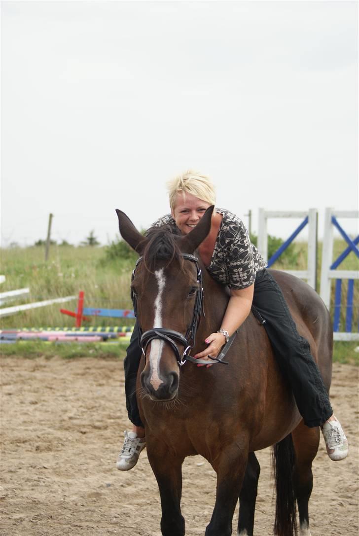 Anden særlig race Jasmin - Glad for sin gamle hest. Foto:Rikke. billede 17