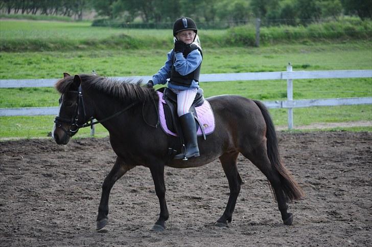 Anden særlig race LADY - Caroline og Lady maj 2010 billede 11