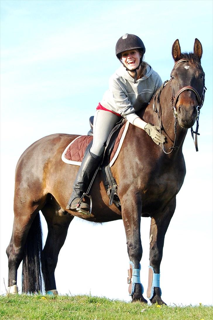 Anden særlig race Haahrs Cassio - Mig og Frederikke når vi er skøre ;D billede 14