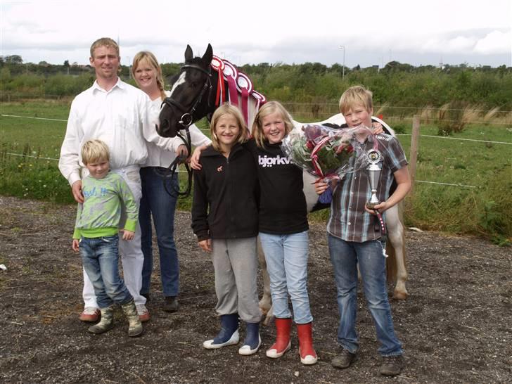 Pinto Celia Højgård - Holdet bag ponyen - og heppekoret!! billede 14