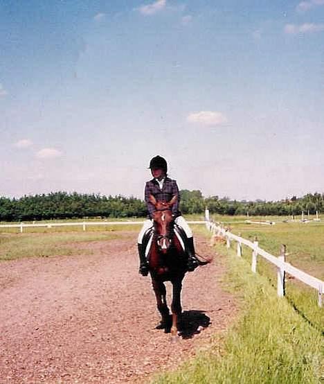 Anden særlig race Cherie > død 30.okt.< - Her er vi til et stævne i 1999 billede 2