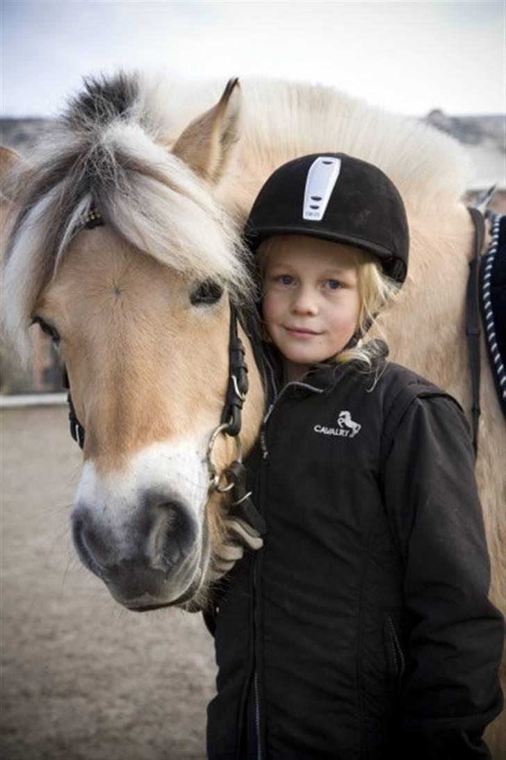 Fjordhest Baily   - Miqh og den smukke pony :D <3 billede 3