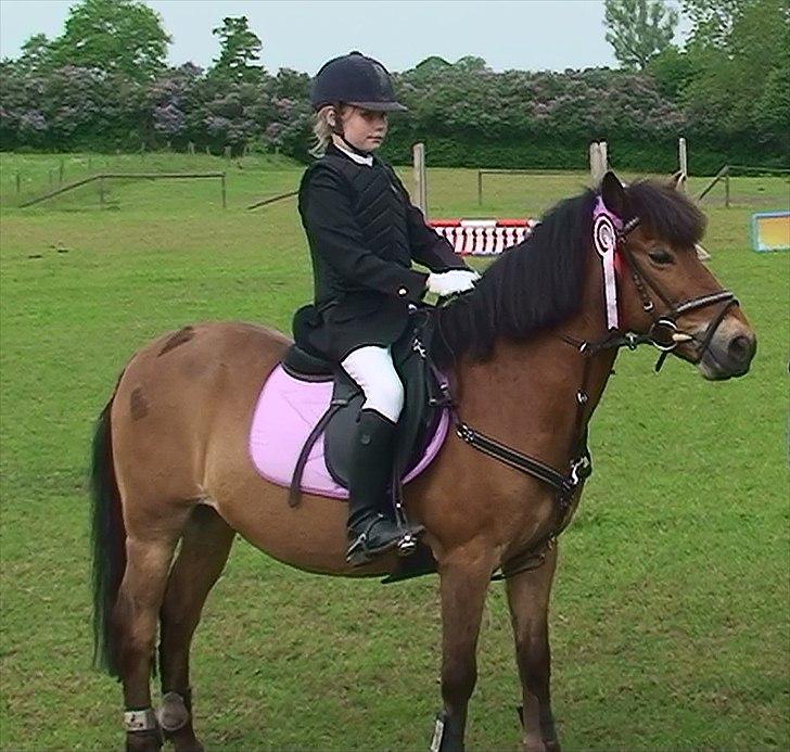 Anden særlig race Buster Larsen <3solgt :.- - da vi lige havde fået vores præmie foto min søde mor billede 2