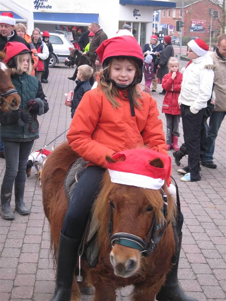 Anden særlig race Mikkel -  - søs og mikkel til juleoptog i -07 <3 billede 10