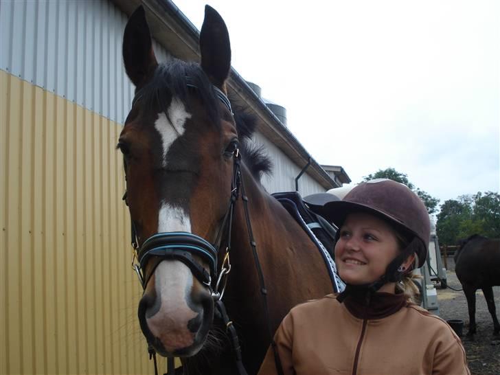 Oldenborg Teglgårdens Fielou R.I.P. - Står og roser ham, hehe :) Foto: Kira R. billede 9