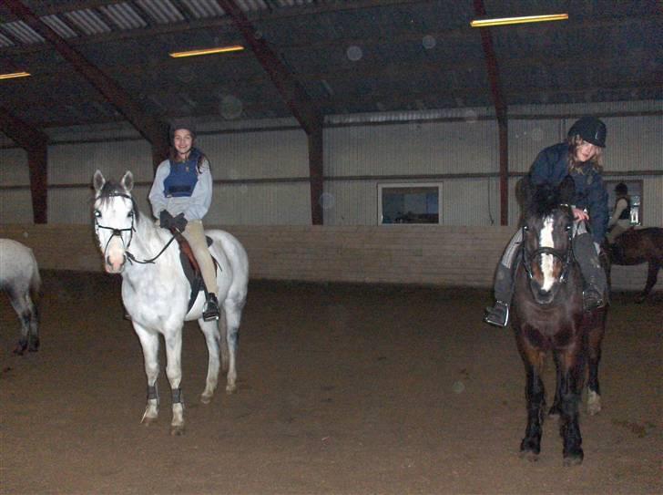 Connemara | Pickwick *gl. part :'(* - Mig på Pickwick og Nina på Redbull xD Foto: Mor billede 14