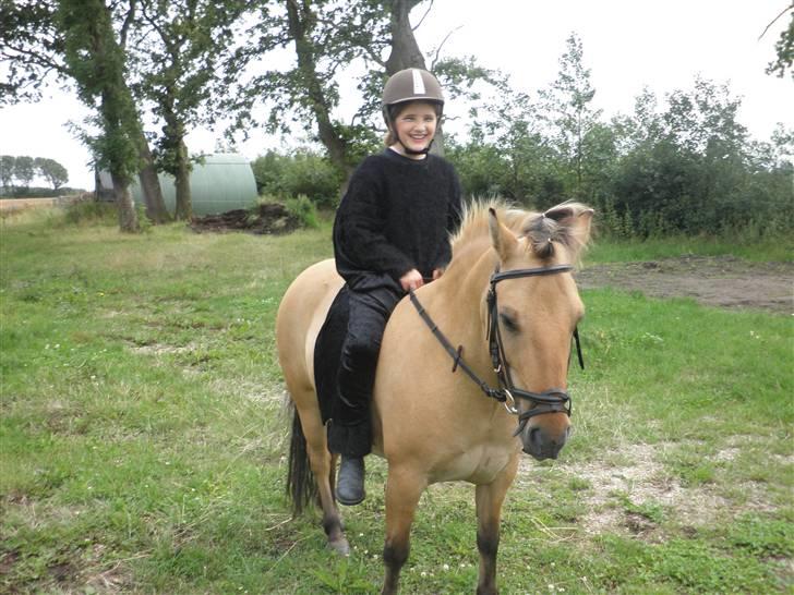 Anden særlig race Disney - de var klædt ud som noget fra den onde side billede 13