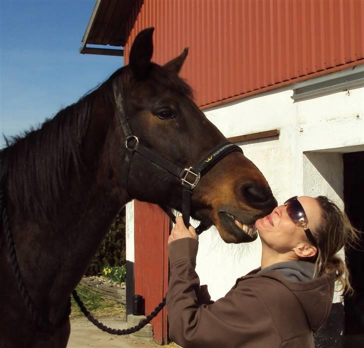 Oldenborg Chevall R.I.P - mors smuksak Vally drengen kysser som en prins  billede 4