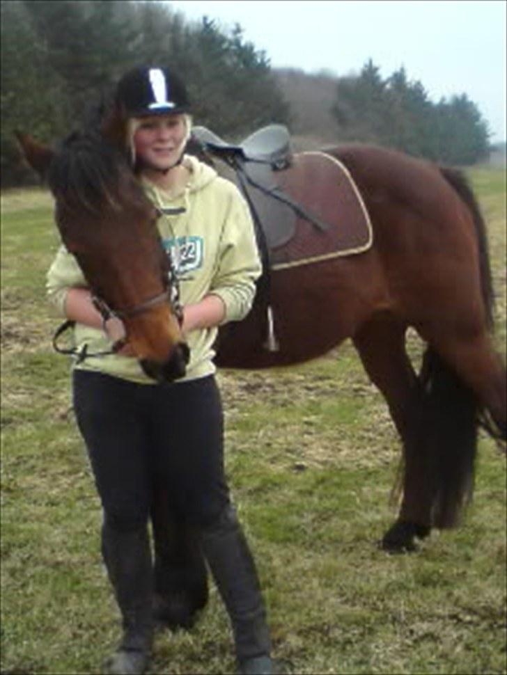 Traver Condi Crown  'Mit livs lys' <3 - „Too young to die too old to cry too much in love to say goodbye.“ billede 4