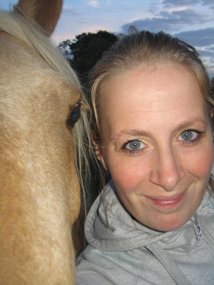 Palomino Kærgaardens Blaze - Selvportræt af Blaze og jeg :) billede 4