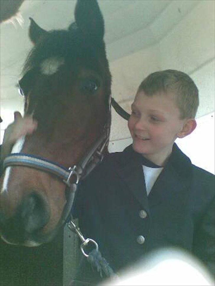 Anden særlig race Manu Af Øster haugård - Til jers første stævne på hjemmebane, i fik en anden plads og vi var alle så stolte af jer!<3 billede 8