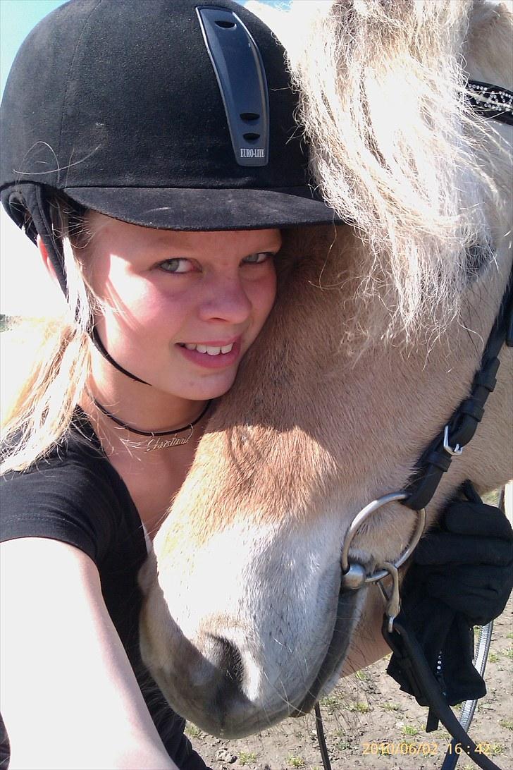 Fjordhest Romeo's Fakir  R.I.P :'( - mig og Fakir<3 billede 10