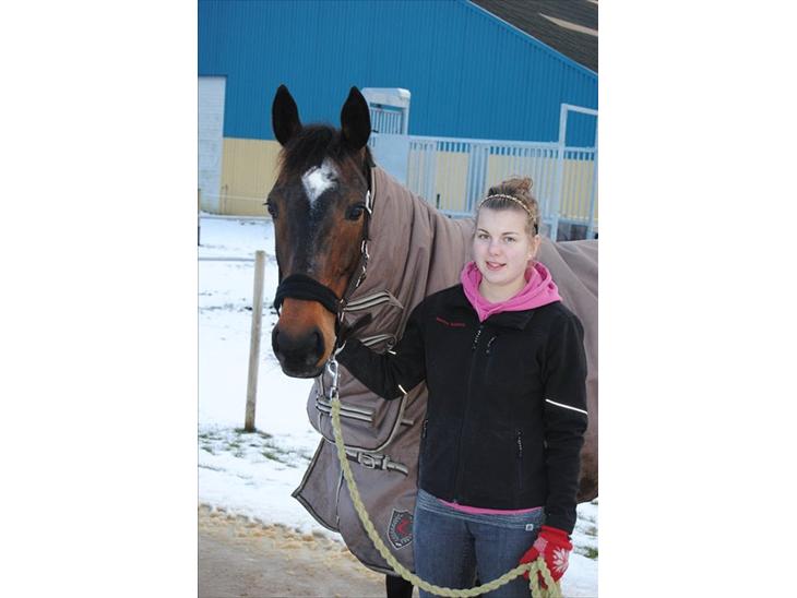 {{currentPhoto.altText}} billede {{currentPhoto.number}}