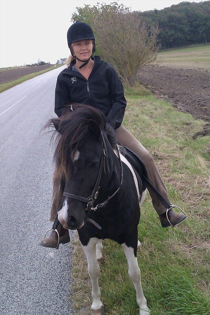 Islænder Freja fra Ladelund SOLGT - Billede 18. - mor og hendes hest på hyggelig ridetur :-) billede 6
