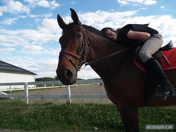 Oldenborg FREDRIK - Frede og jeg, hygge efter spring Foto: Caroline billede 2