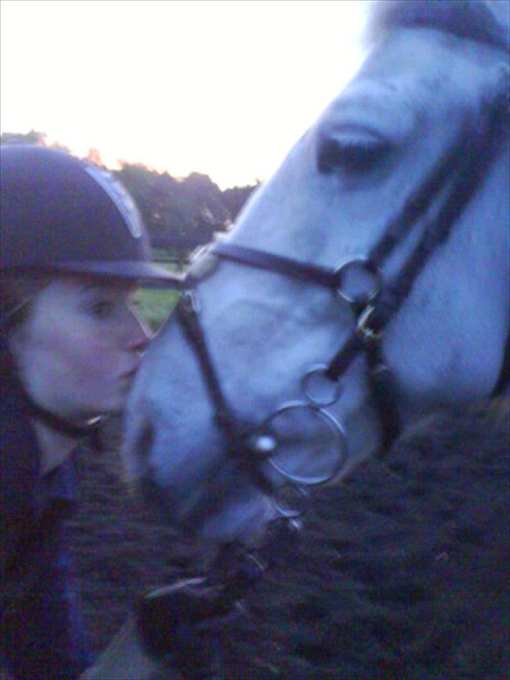 Anden særlig race Viggo - efter en úforglemmelig tur på smuksakken(:    -ik´ atg dig af at jeg ligner ----! :D billede 7