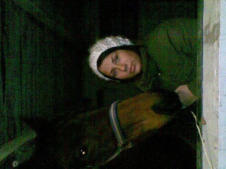 Fuldblod (XX) ZadEyz/Kashmir - Kasse og jeg i stalden :-)  billede 4