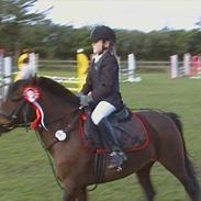 Anden særlig race Cherie