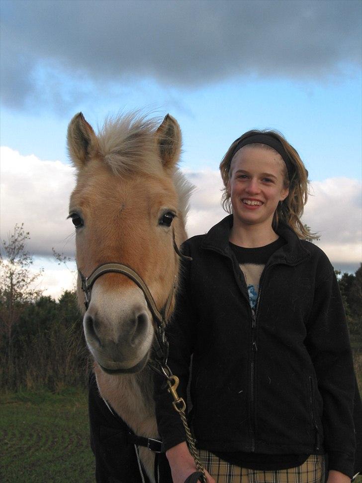 Fjordhest Amalie Romeo - Malle og mig :D billede 9