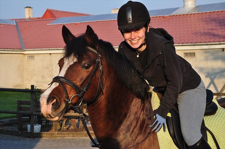 DSP Kelly - i love you! d. 28/4-11 (foto: Cecilie Nybo) billede 9