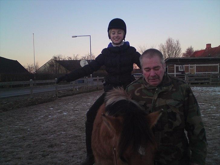 Anden særlig race Bobby - Søde Ann-Sofie med lukkede øjne, min dejlige mand Tom og min smukke Bobby billede 7