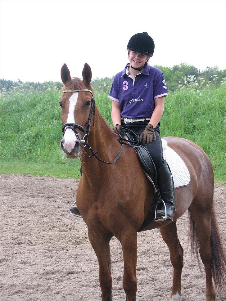 Frederiksborg Frederikke - hun har fået øje på noget billede 9