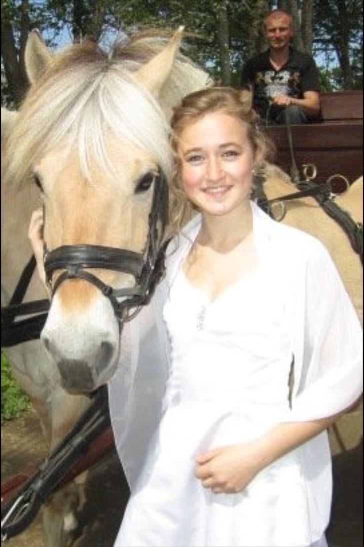 Fjordhest Alibine - Konfirmation 20/5 2011 billede 31