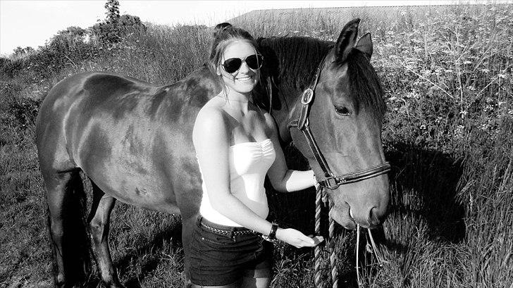 Anden særlig race Villiza RIP - min dejlige mus! <3
Sommer 2011 billede 19