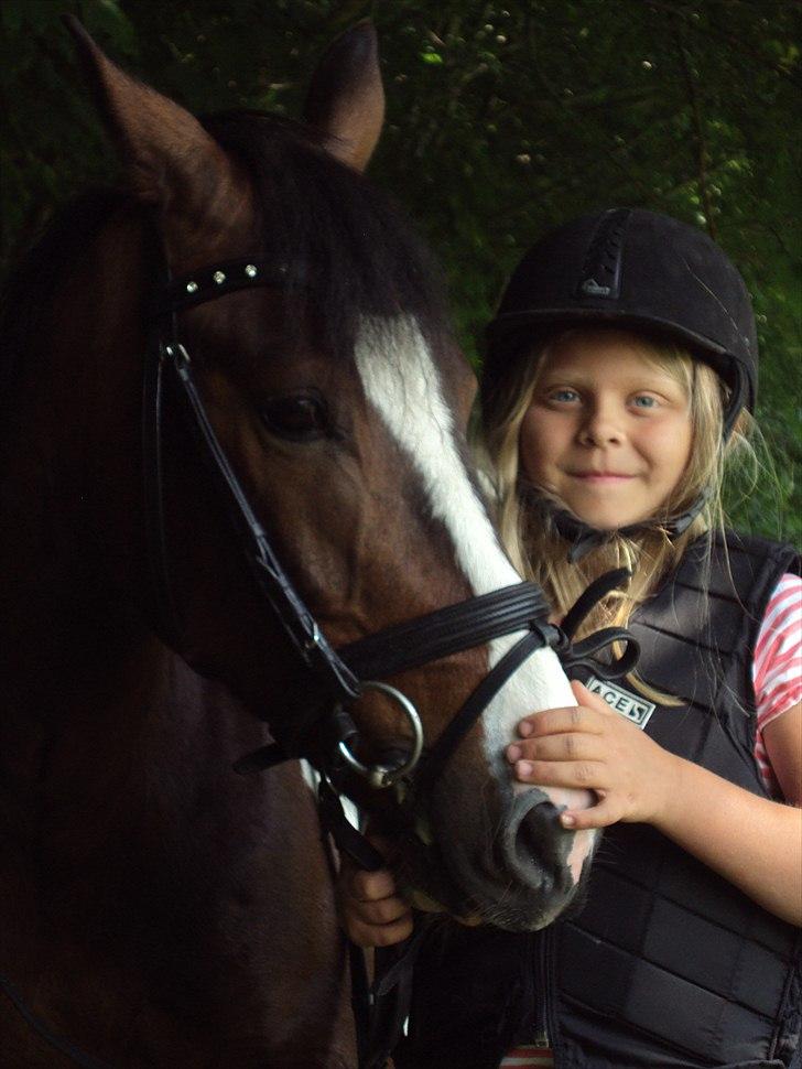 Anden særlig race Jackpot - Jackpot og ejer (Josefine Forslund)
Taget af: Mig billede 1